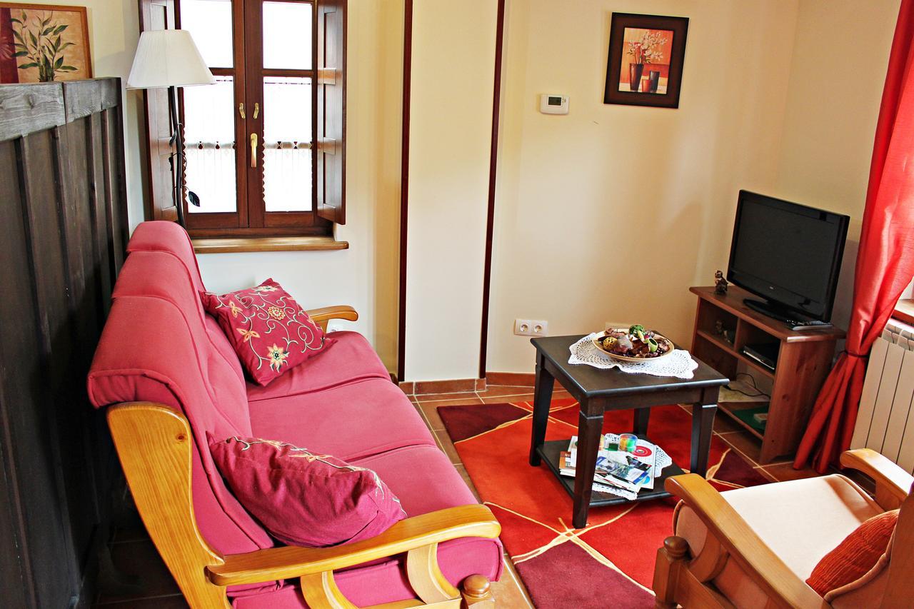 Apartamentos El Llago Boal المظهر الخارجي الصورة