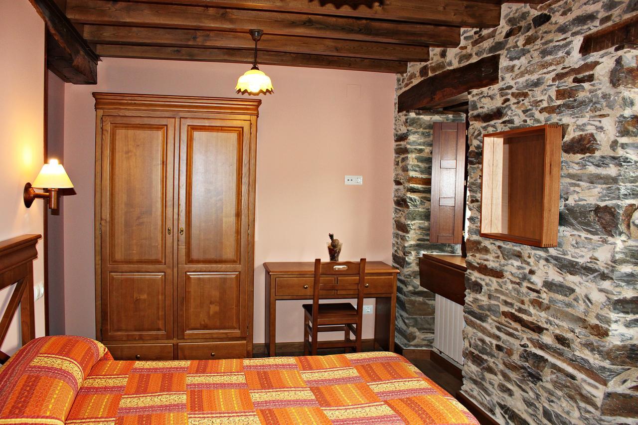 Apartamentos El Llago Boal المظهر الخارجي الصورة