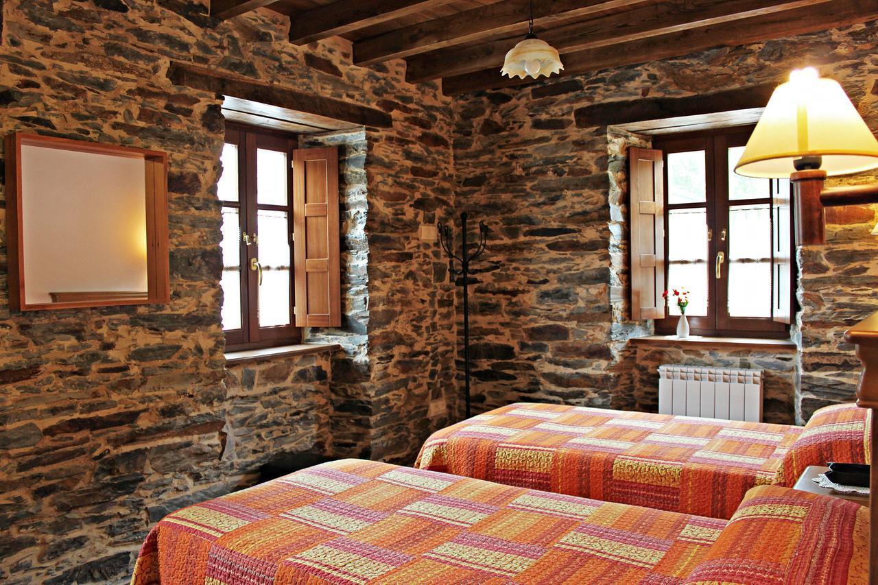 Apartamentos El Llago Boal المظهر الخارجي الصورة