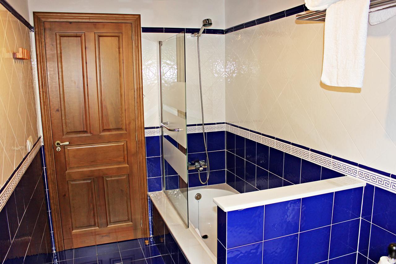 Apartamentos El Llago Boal المظهر الخارجي الصورة
